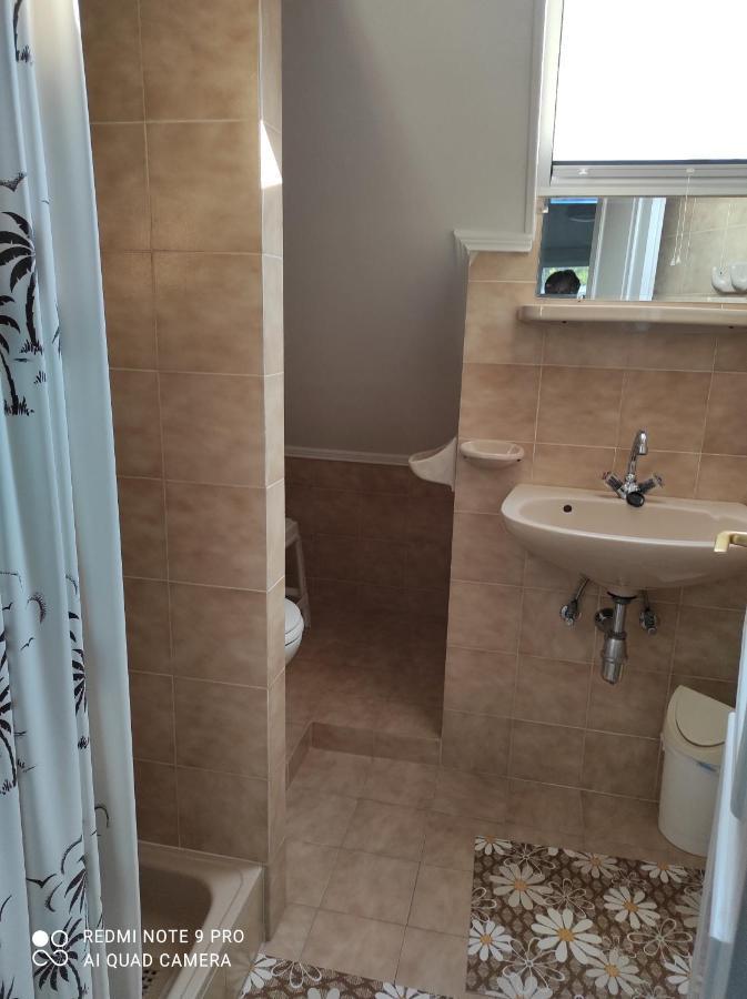 Ferienwohnung Era Apartman Harkan Exterior foto
